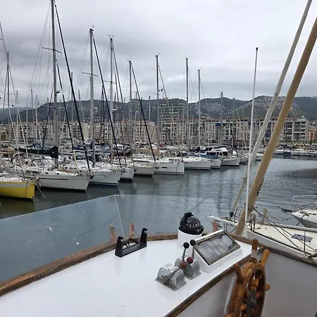 Bateau De Legende 보트호텔 툴롱