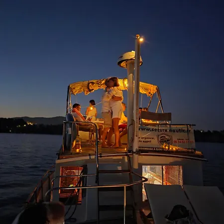 Botel Bateau De Legende Toulon