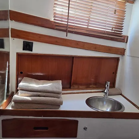 Bateau De Legende Botel Toulon