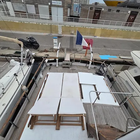 Bateau De Legende * تولون