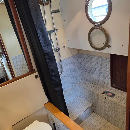 Botel Bateau De Legende Toulon