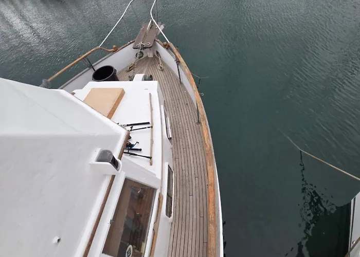 Bateau De Legende Båthotell *